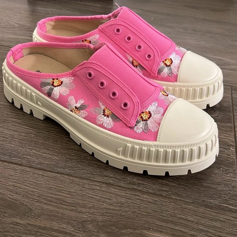Shoe Republic LA Hot Pink Daisy Embroidered Slip-On Platform Sneakers